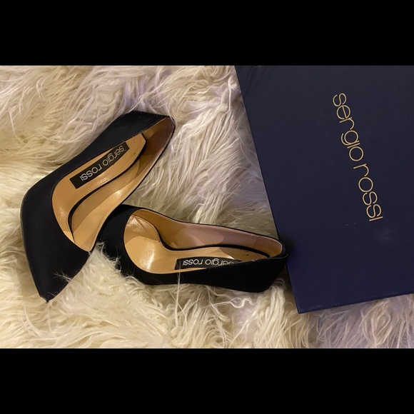 SERGIO ROSSI Sr Milano Pumps/ Woman’s Size 38-  BLACK - Picture 1 of 8